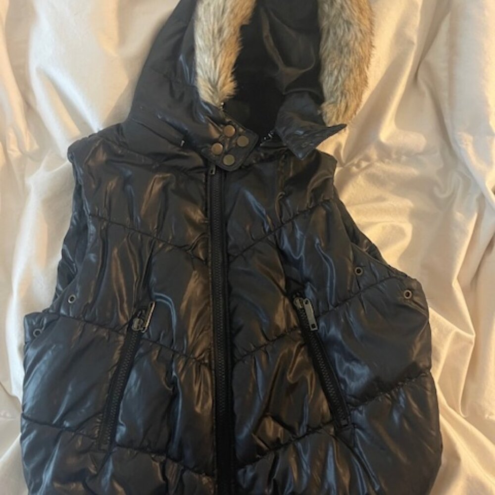 Forever21 puffer vest with faux fur hoodie